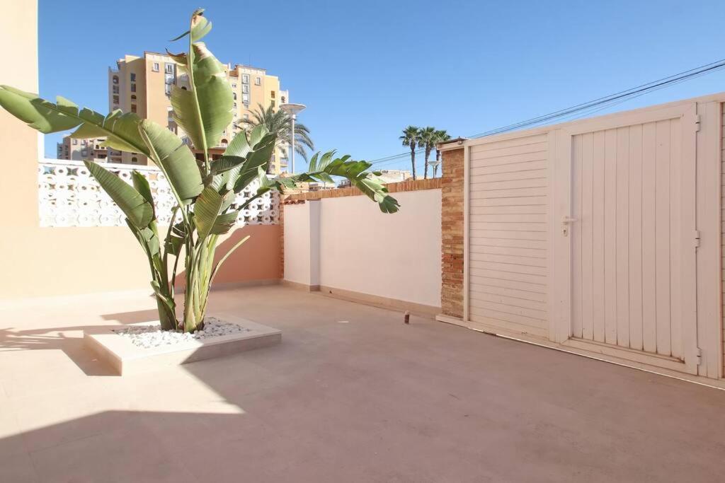 Вілла Casa Olivia With Pool Heating Fee Торрев'єха Екстер'єр фото