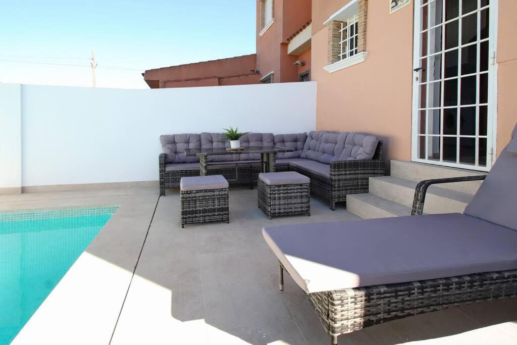 Вілла Casa Olivia With Pool Heating Fee Торрев'єха Екстер'єр фото